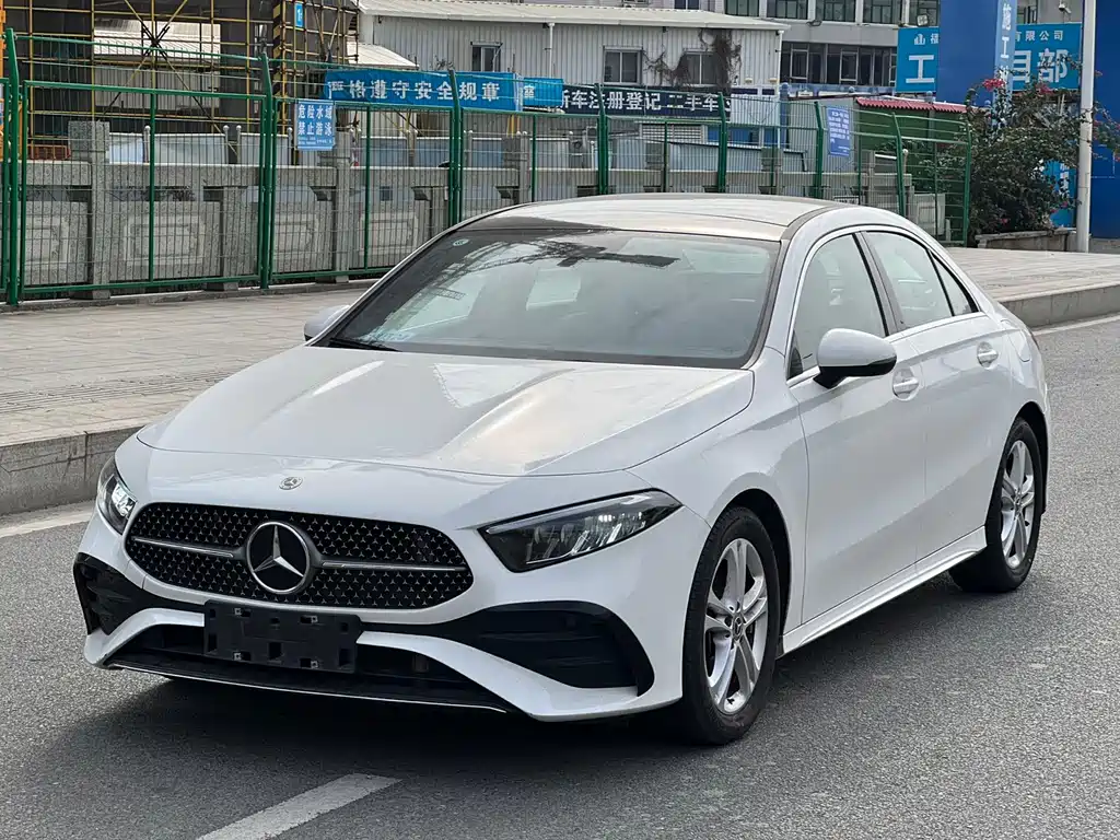 Mercedes-Benz A-Class 2024 A 180 L купить на сайте DeffCars