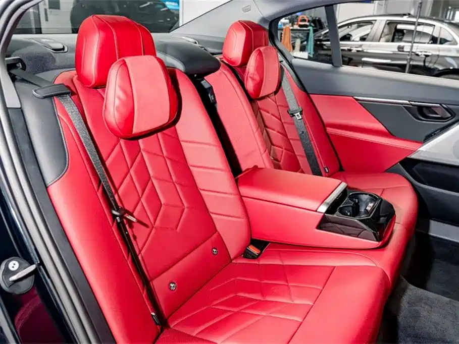 BMW 5 Series 2025 525Li M Sports Package купить на сайте DeffCars