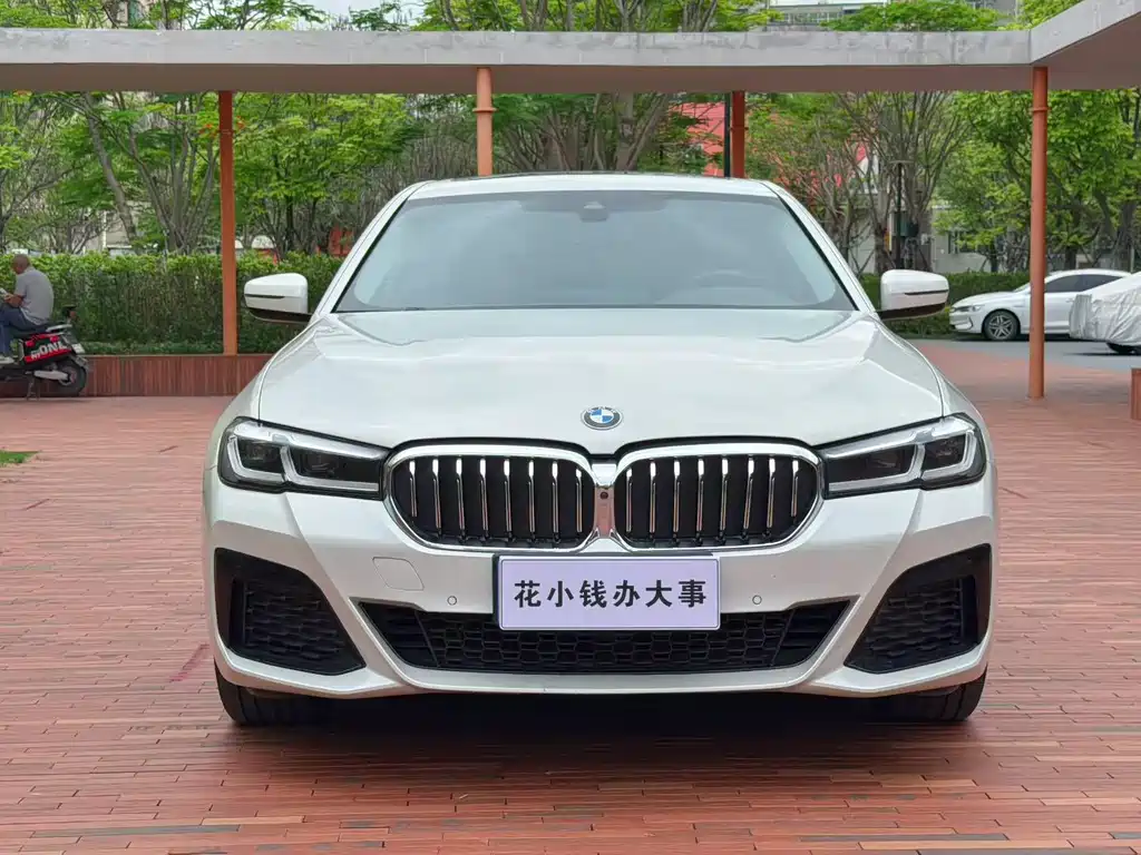 BMW 5 Series 2022 Facelift 530Li Exclusive Luxury Package купить на сайте DeffCars