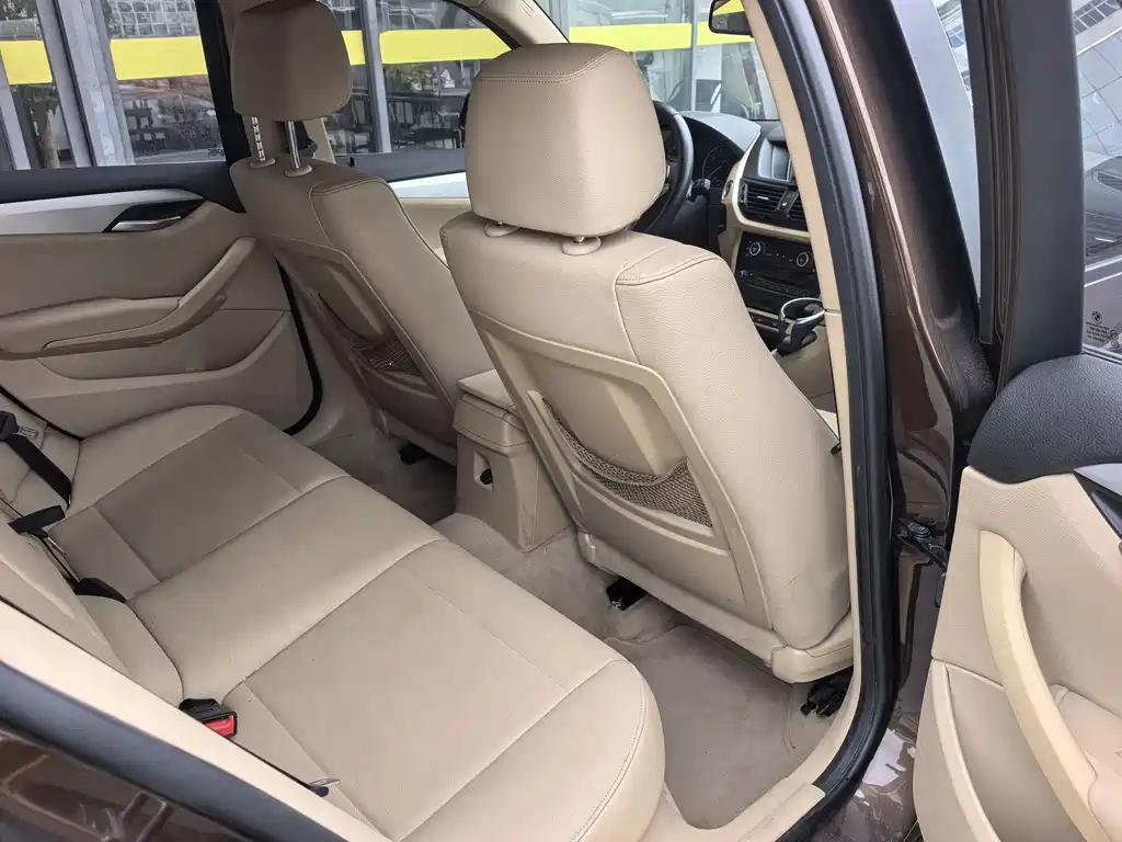 BMW X1 2014 sDrive18i leading model купить на сайте DeffCars