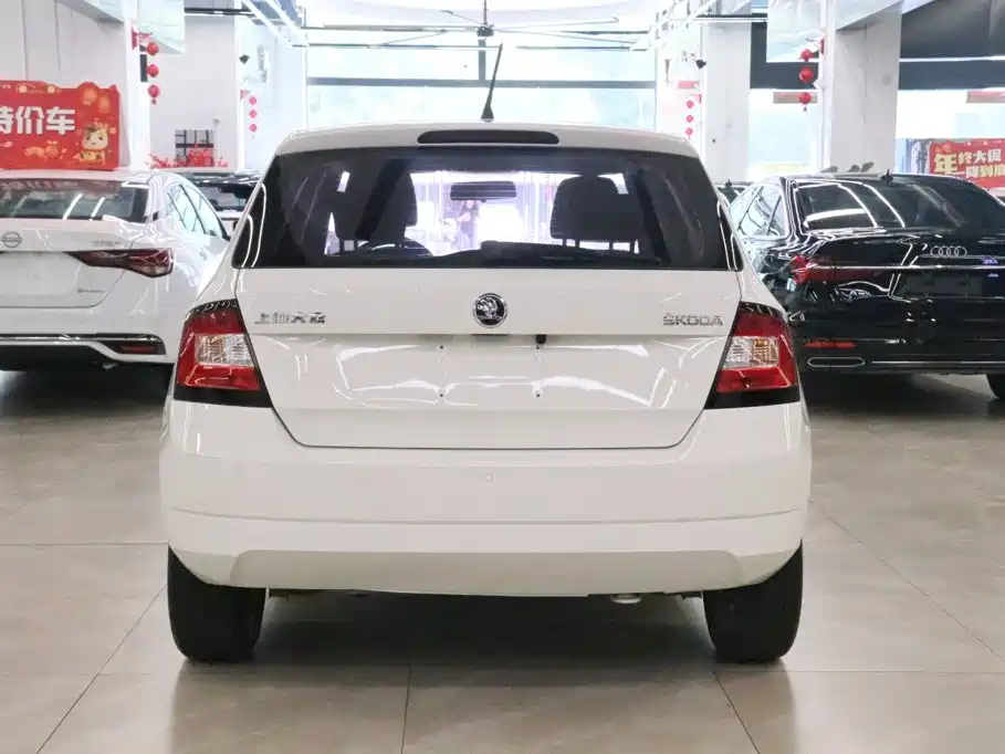 Fabia 2016 1.4L automatic car version купить на сайте DeffCars