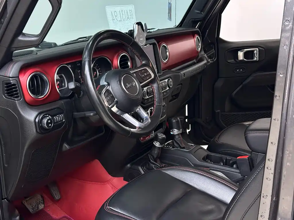 Wrangler 2021 2.0T Robin Hood Four-Door Edition купить на сайте DeffCars