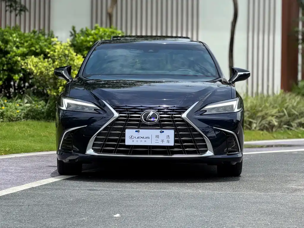 Lexus ES 2025 300h Premium Edition купить на сайте DeffCars