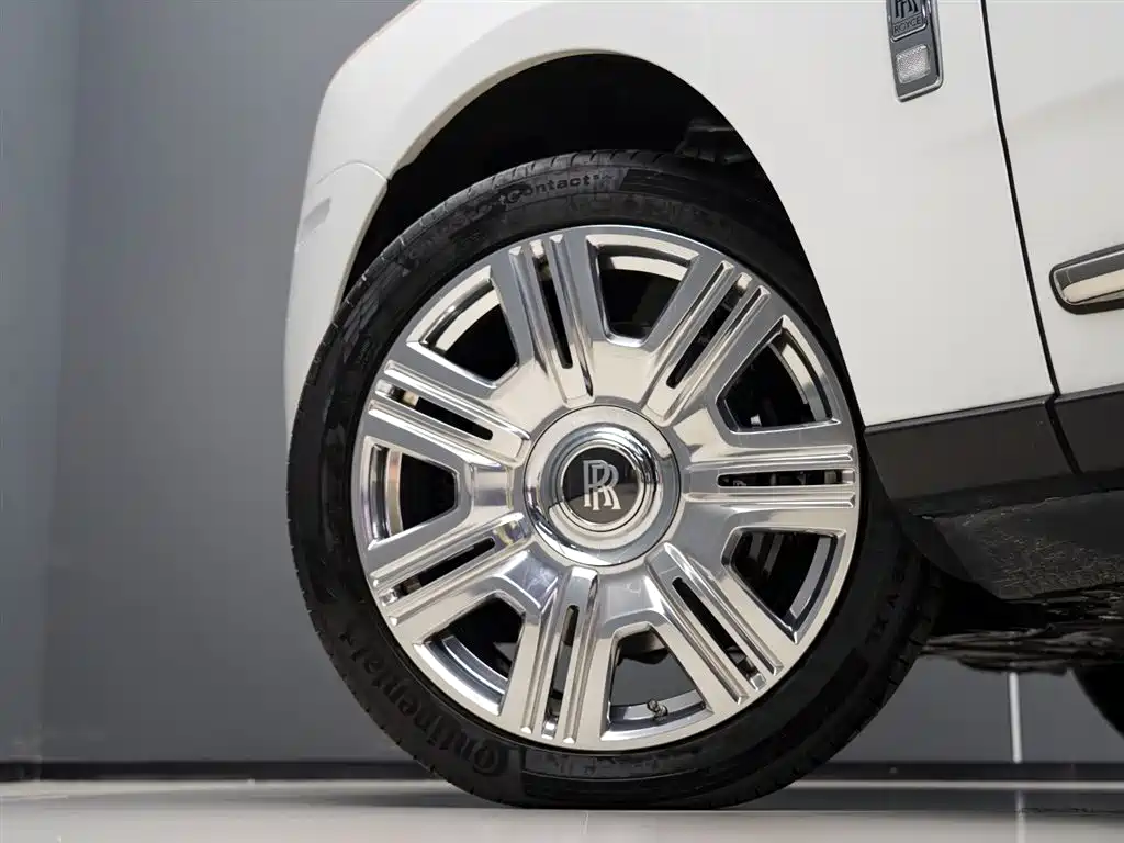 Cullinan 2024 four-seat version купить на сайте DeffCars