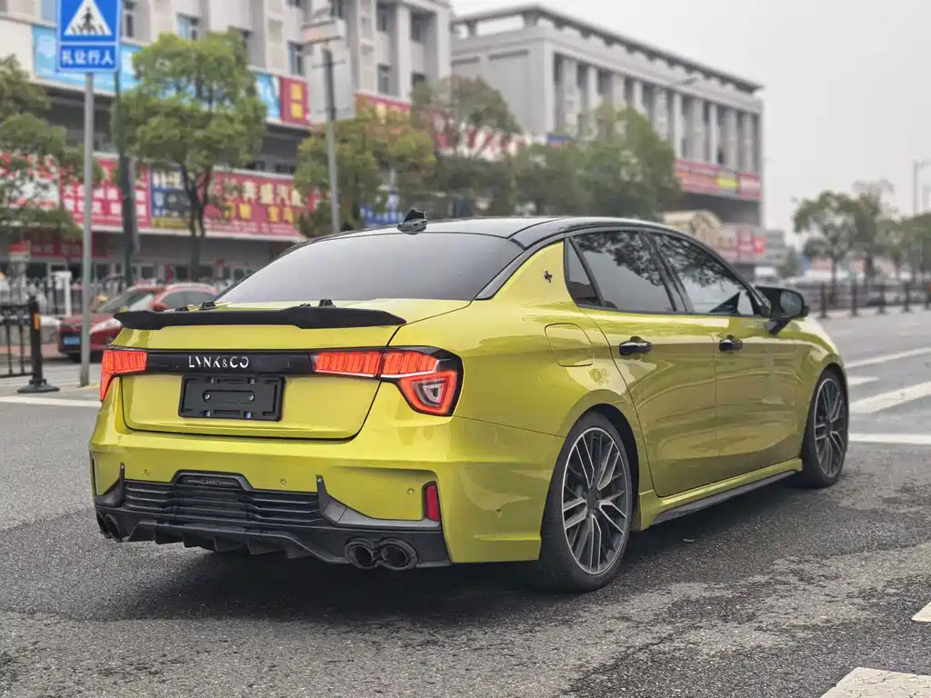 Lynk & Co 03 2022 03+ 2.0TD automatic wind control version купить на сайте DeffCars