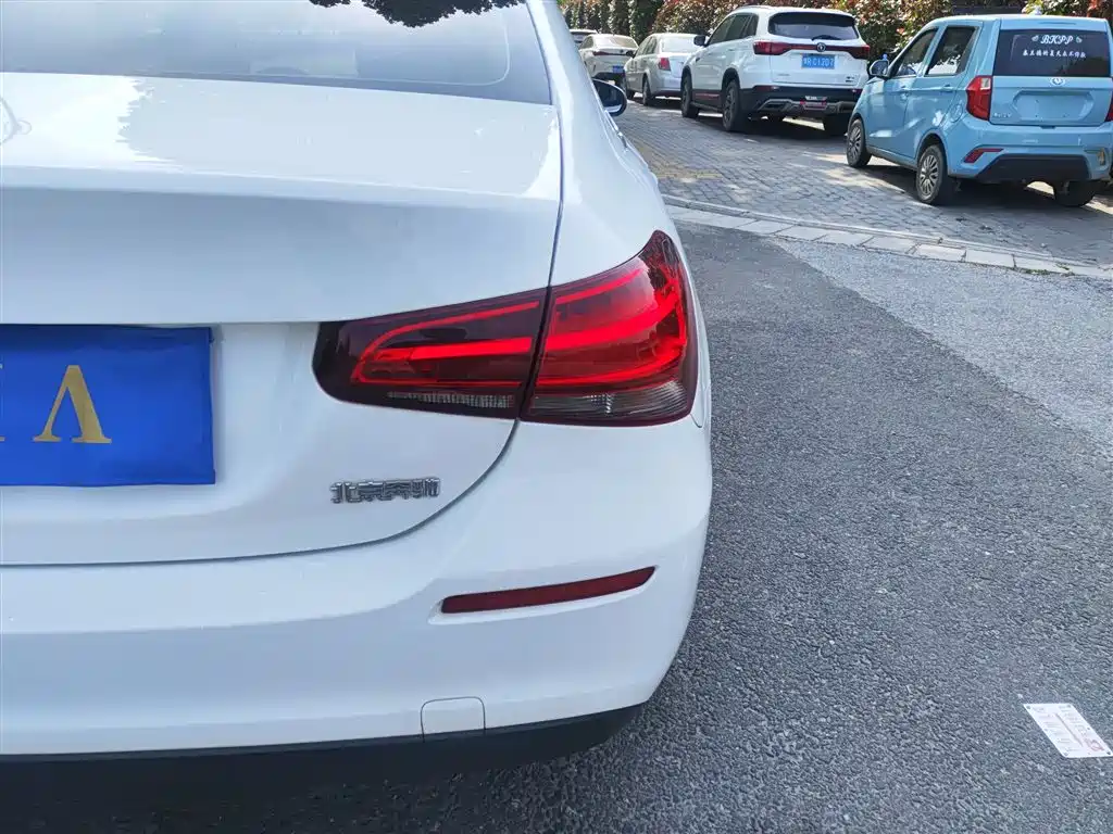 Mercedes-Benz A-Class 2021 A 180 L купить на сайте DeffCars