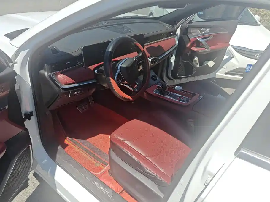 Jietu X70 PLUS 2021 1.6T DCT PRO 5-seater купить на сайте DeffCars