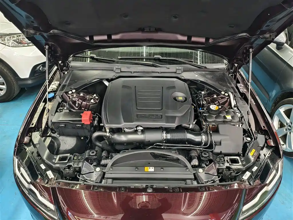 Jaguar XFL 2018 XFL 2.0T 250PS Deluxe Edition купить на сайте DeffCars