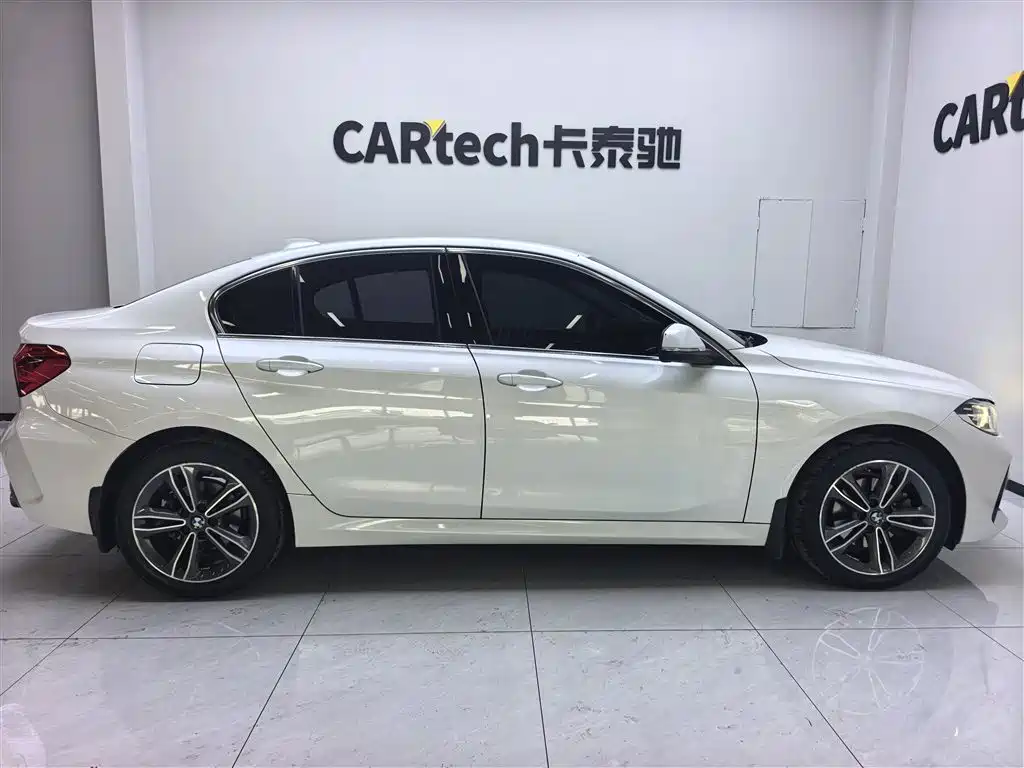 BMW 1 Series 2021 120i M Sports Edition купить на сайте DeffCars