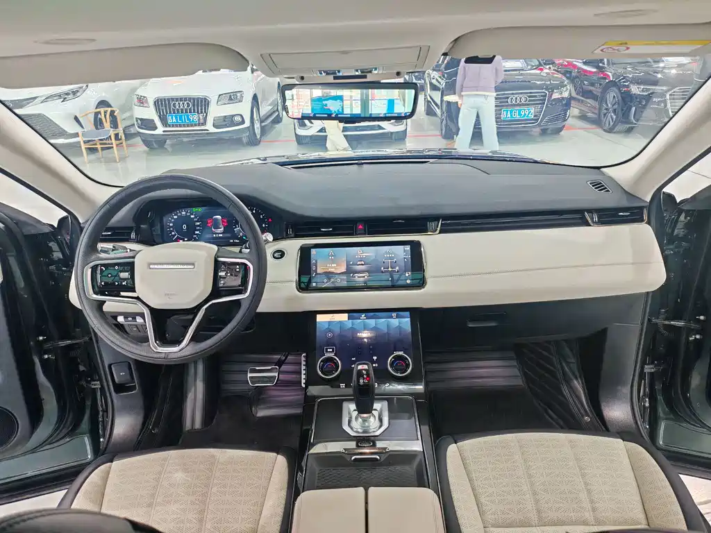 Range Rover Evoque 2021 Evoque L 249PS R-Dynamic First edition купить на сайте DeffCars