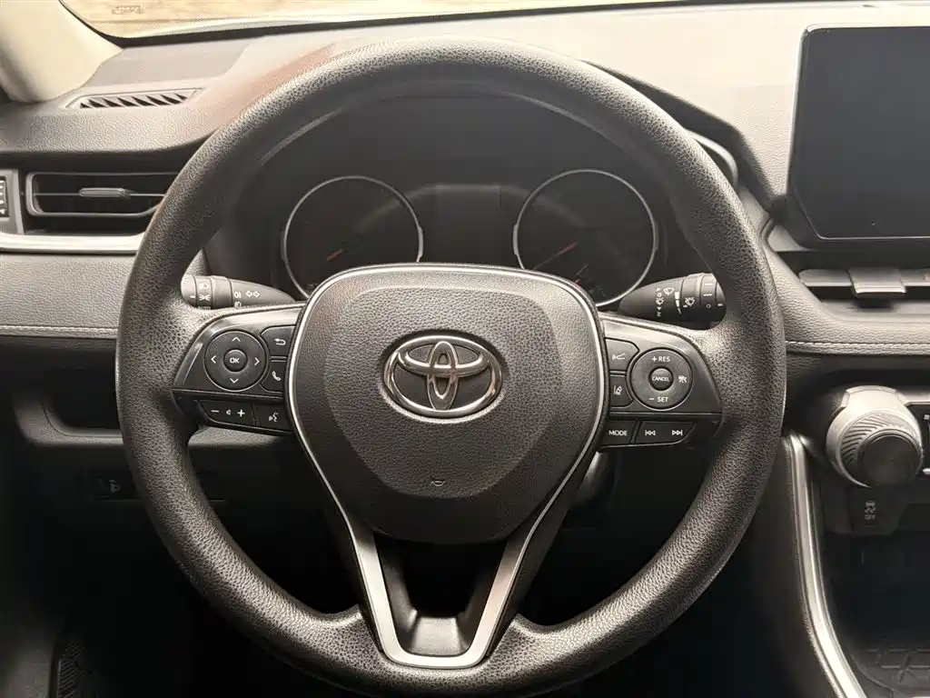RAV4 Rongfang 2023 2.0L CVT two-wheel drive urban version купить на сайте DeffCars
