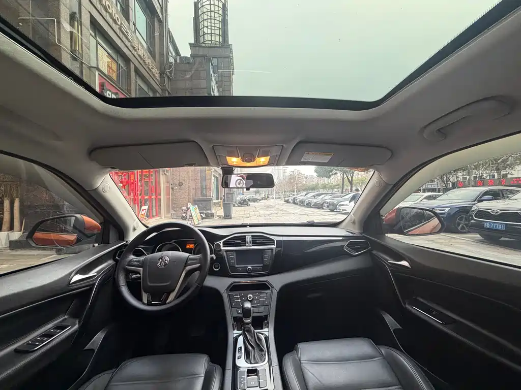 Ruiteng 2015 1.5TGI TST Deluxe Edition купить на сайте DeffCars