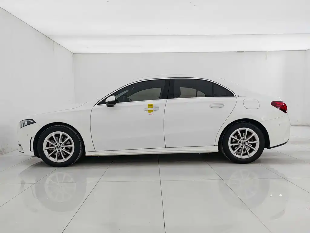 Mercedes-Benz A-Class 2020 Facelift A 200 L Sports Sedan Dynamic Type купить на сайте DeffCars