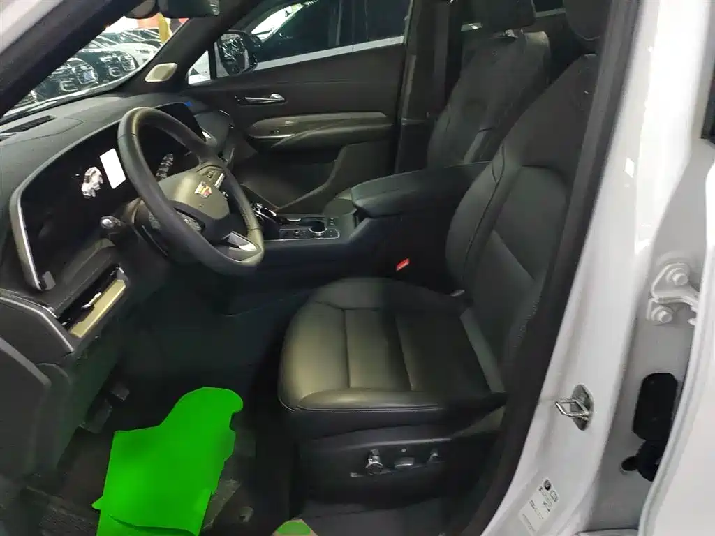 Cadillac XT4 2024 28T two-wheel drive premium model купить на сайте DeffCars