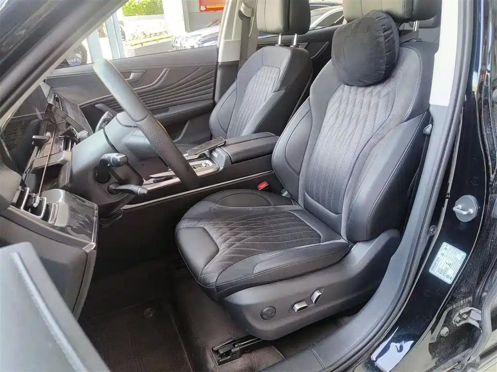 Hongqi HS5 2023 2.0T four-wheel drive Qixiang Pro version купить на сайте DeffCars