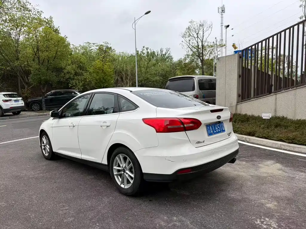 Focus 2015 Sedan EcoBoost 180 Automatic Elite купить на сайте DeffCars