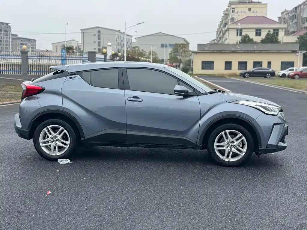 Toyota C-HR 2021 2.0L Comfort Edition купить на сайте DeffCars
