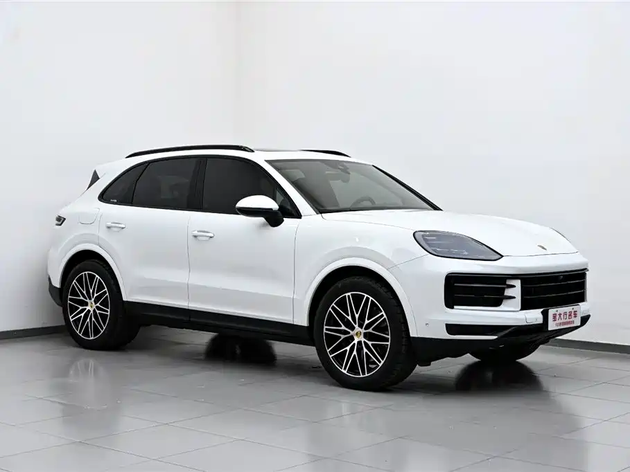 Cayenne New Energy 2024 Cayenne E-Hybrid 2.0T купить на сайте DeffCars