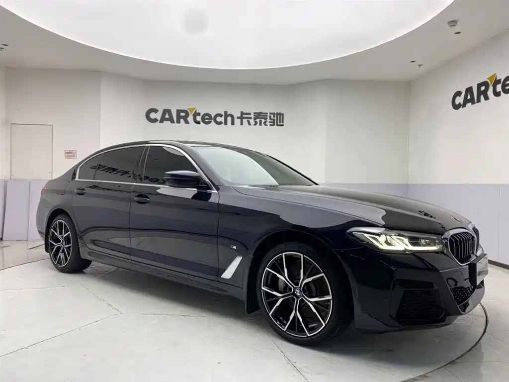 BMW 5 Series 2021 530Li Leading M Sports Package купить на сайте DeffCars
