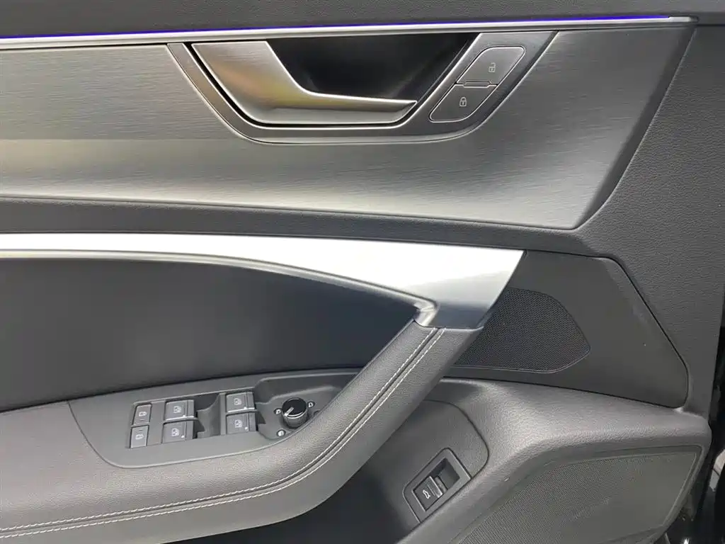 Audi A7L 2024 45 TFSI luxury model купить на сайте DeffCars
