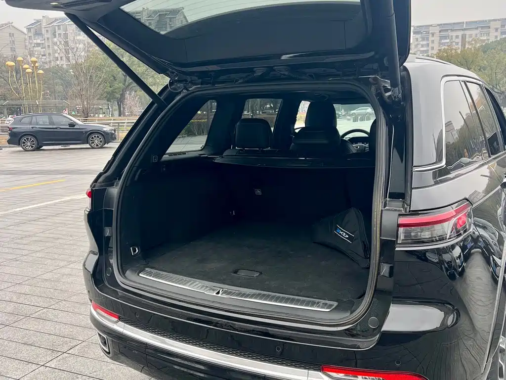 Grand Cherokee 4xe imported 2023 4xe Yuanfeng version купить на сайте DeffCars