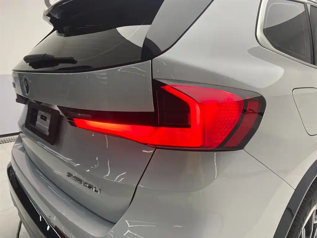 BMW X1 2025 sDrive25Li X Design Package купить на сайте DeffCars