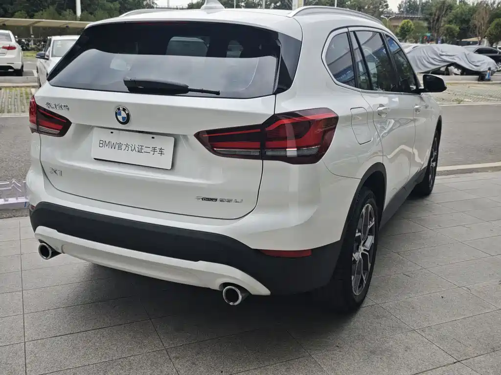 BMW X1 2022 sDrive25Li Leading Model купить на сайте DeffCars