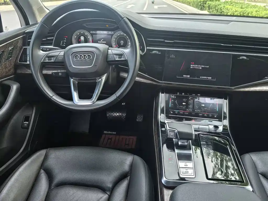 Audi Q7 2022 55 TFSI quattro S line sports купить на сайте DeffCars
