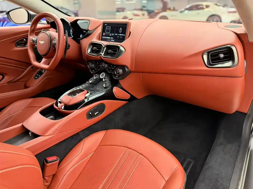 V8 Vantage 2018 4.0T V8 Coupe купить на сайте DeffCars