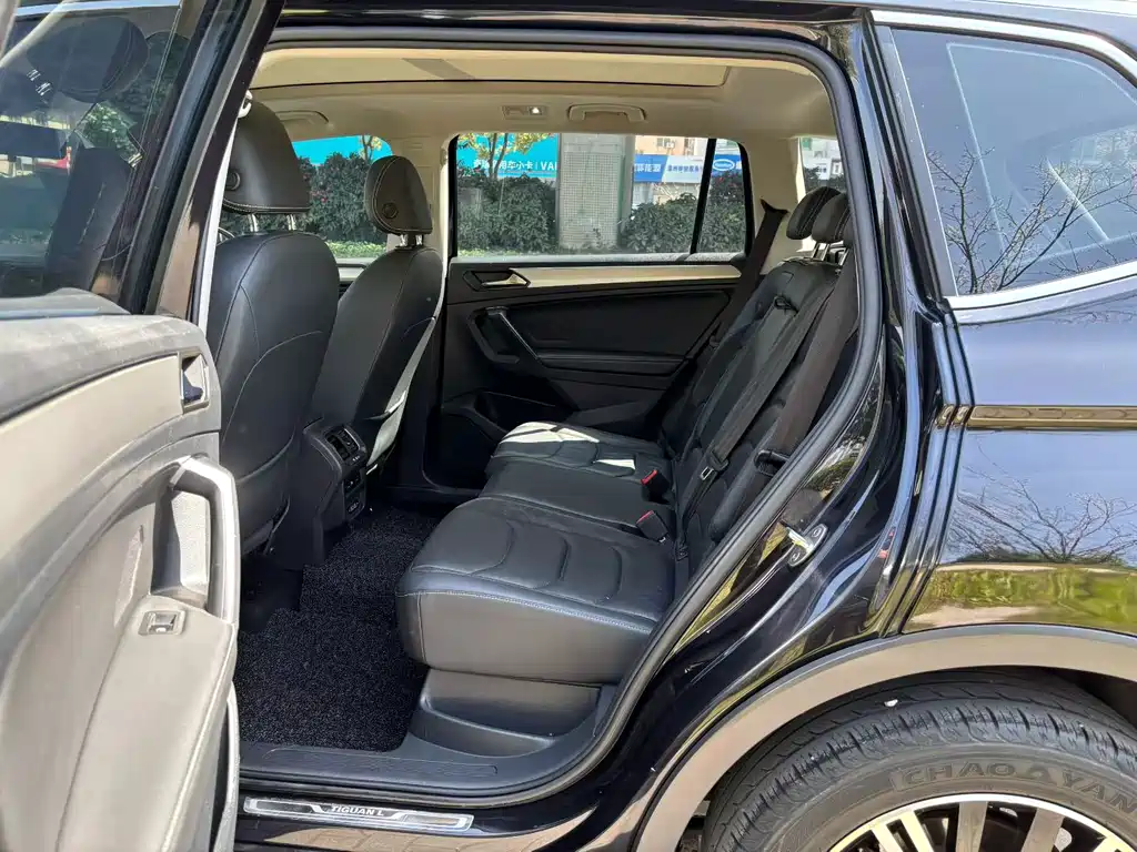 Tiguan L 2019 330TSI automatic two-wheel drive panoramic comfort version National VI купить на сайте DeffCars