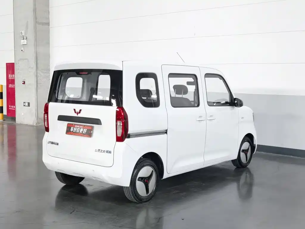Wuling Zhiguang New Energy 2025 model 201km standard type купить на сайте DeffCars