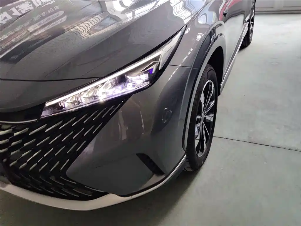 Roewe RX5 2023 1.5T luxury sliding screen version купить на сайте DeffCars