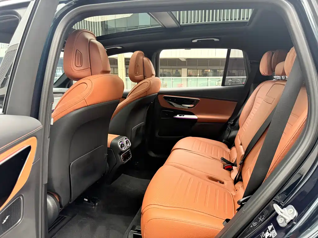 Mercedes-Benz GLC 2024 GLC 260 L 4MATIC luxury model 7 seats купить на сайте DeffCars