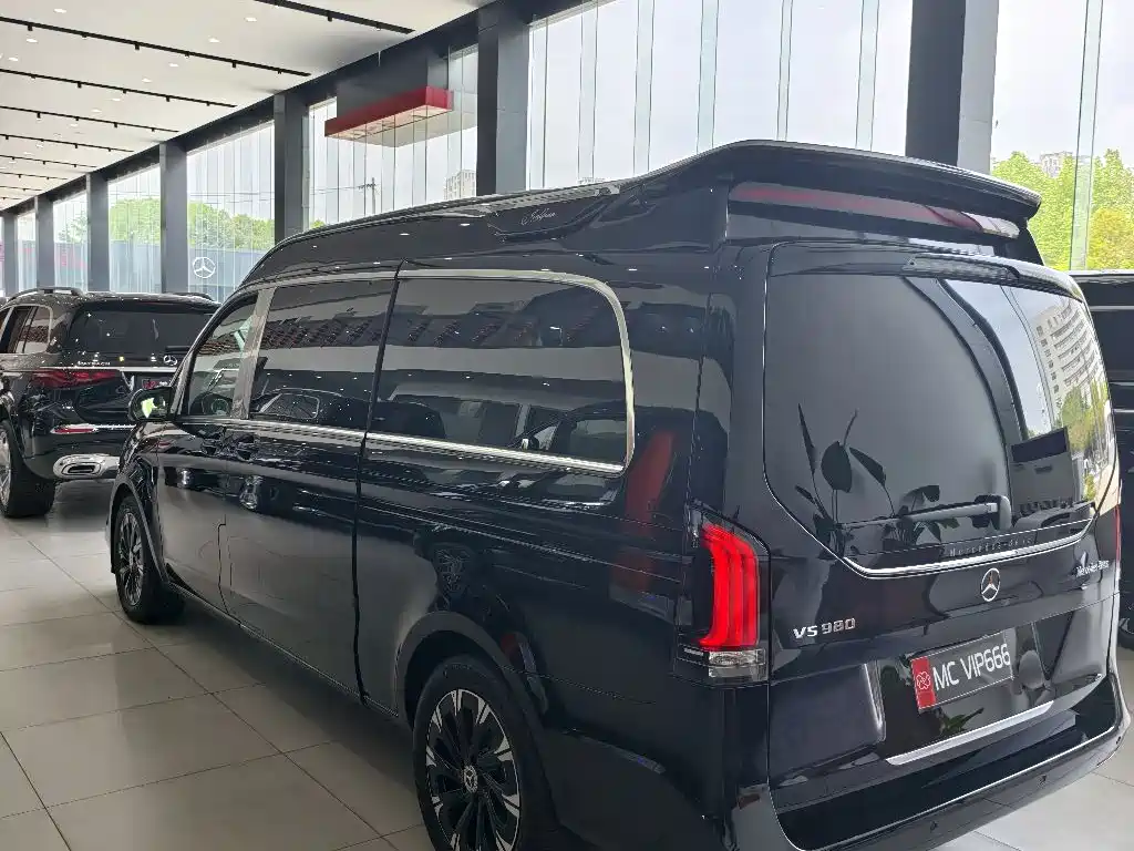 Mercedes-Benz V-Class 2024 V 300 L Long Wheelbase Premium Edition купить на сайте DeffCars