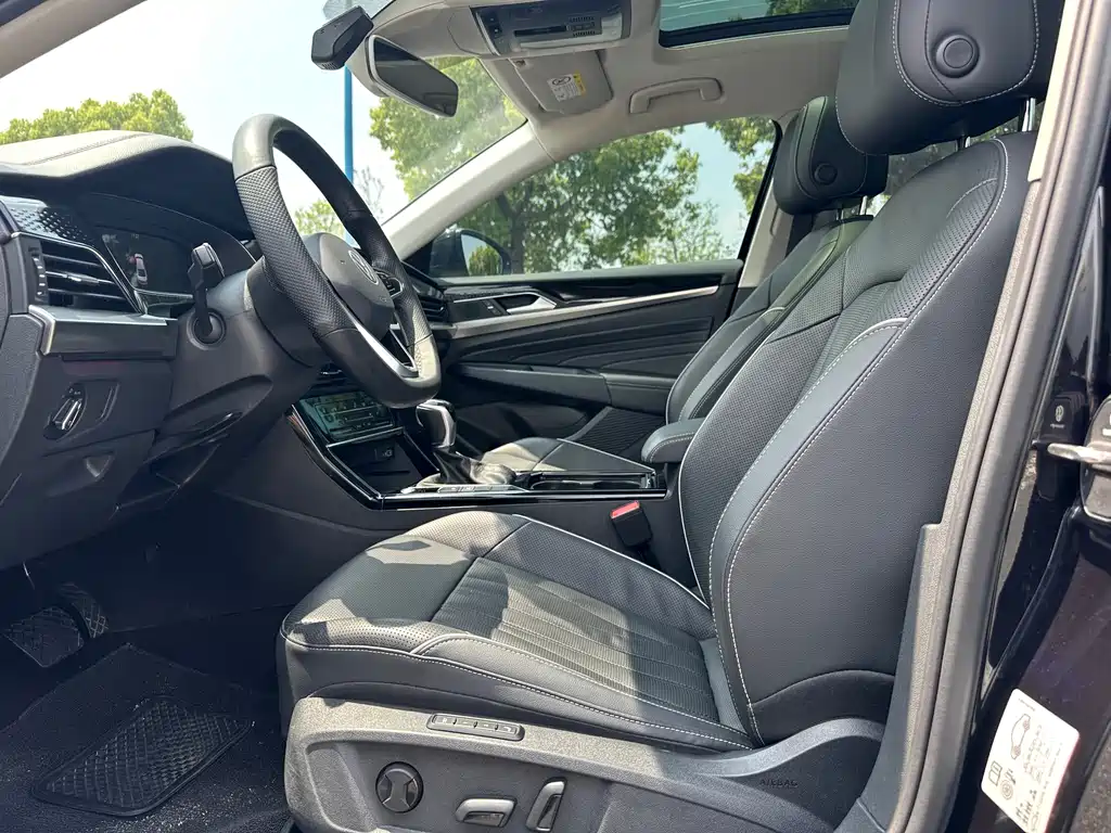 Passat 2022 330TSI Starry Sky Premium Edition купить на сайте DeffCars