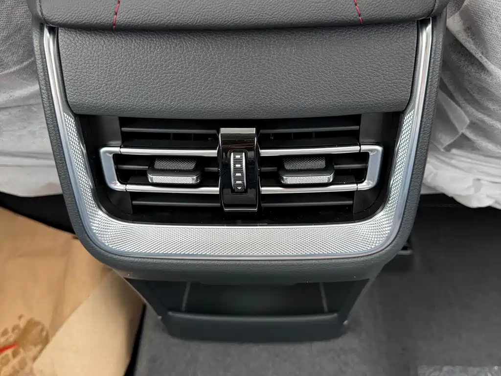 Hongqi H6 2025 2.0T Zhiyuan Edition купить на сайте DeffCars