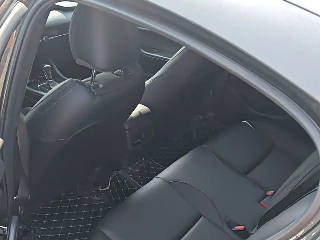 Mazda3 Angkesela 2020 2.0L Automatic Premium Edition купить на сайте DeffCars