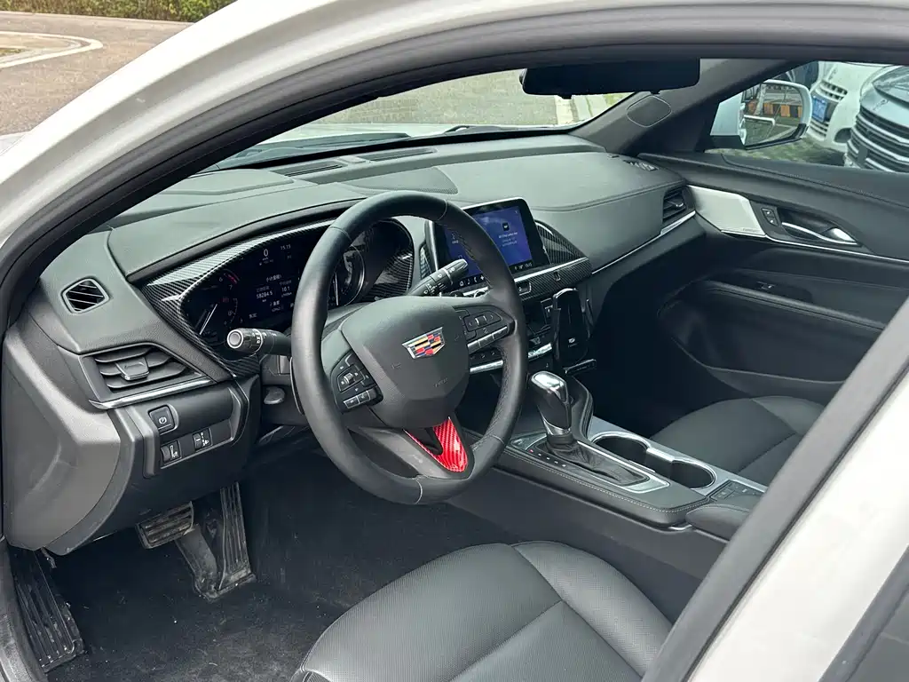 Cadillac CT4 2021 28T luxury model купить на сайте DeffCars