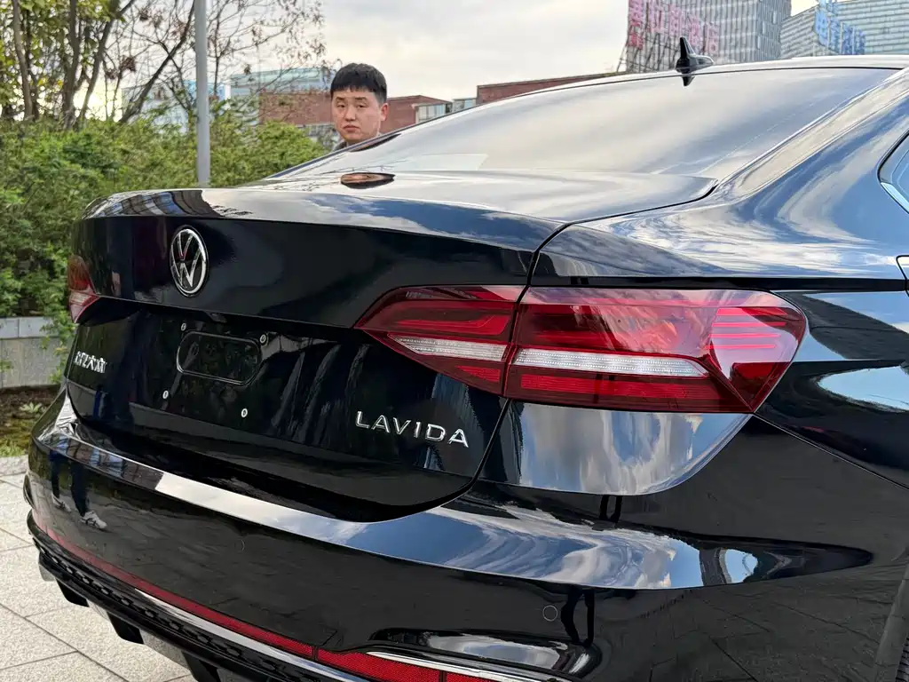 Lavida 2024 1.5L Automatic Starry Sky Five Million Edition купить на сайте DeffCars