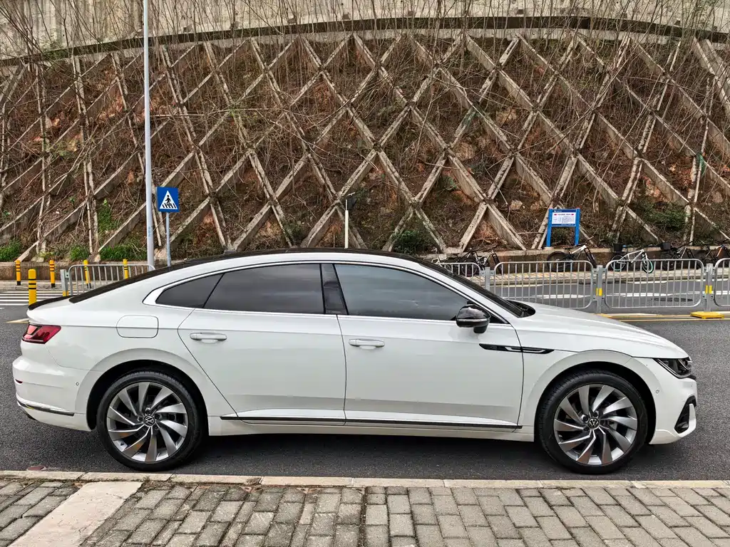 FAW-Volkswagen CC 2021 380TSI Dazzling Edition купить на сайте DeffCars