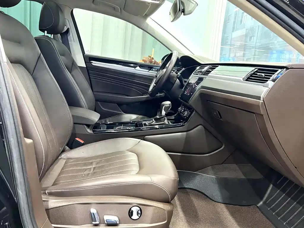Huiang 2021 380TSI Deluxe Edition купить на сайте DeffCars