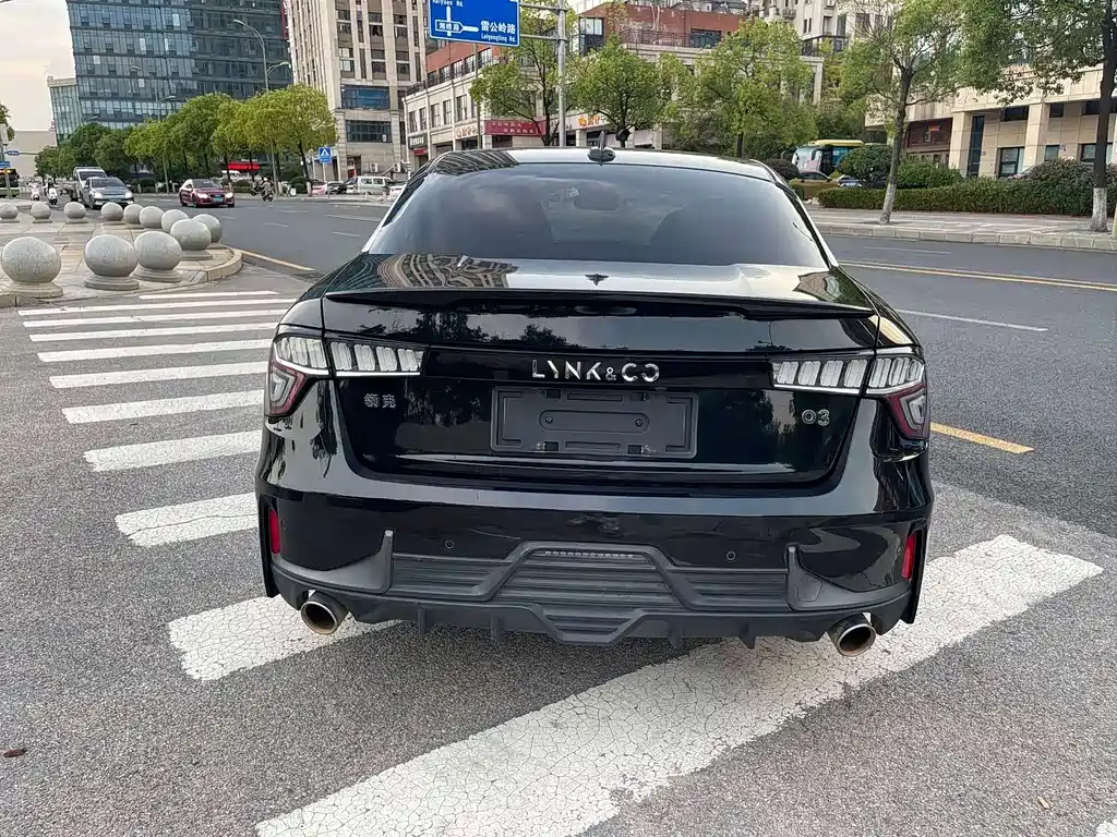 Lynk & Co 03 2019 1.5TD DCT Pro version National VI купить на сайте DeffCars