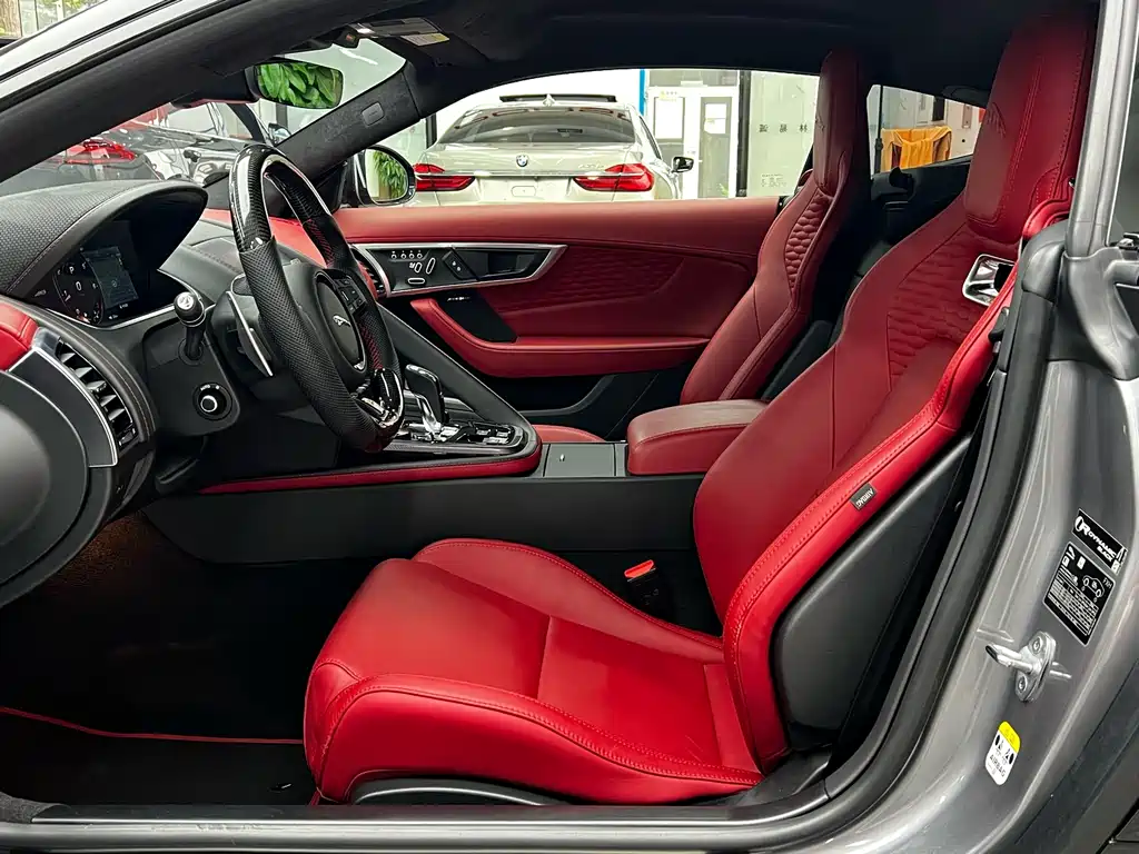 Jaguar F-TYPE 2023 P300 hardtop version R-DYNAMIC BLACK купить на сайте DeffCars