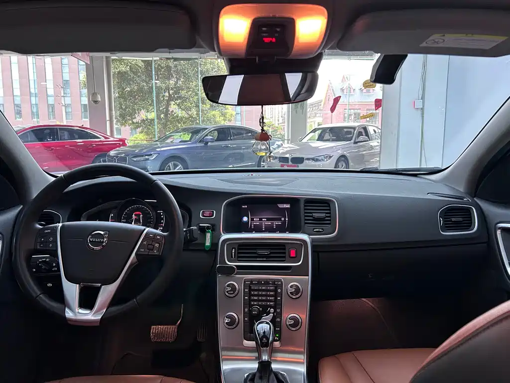 Volvo S60 2018 S60L T3 Zhijin Enterprising Edition купить на сайте DeffCars