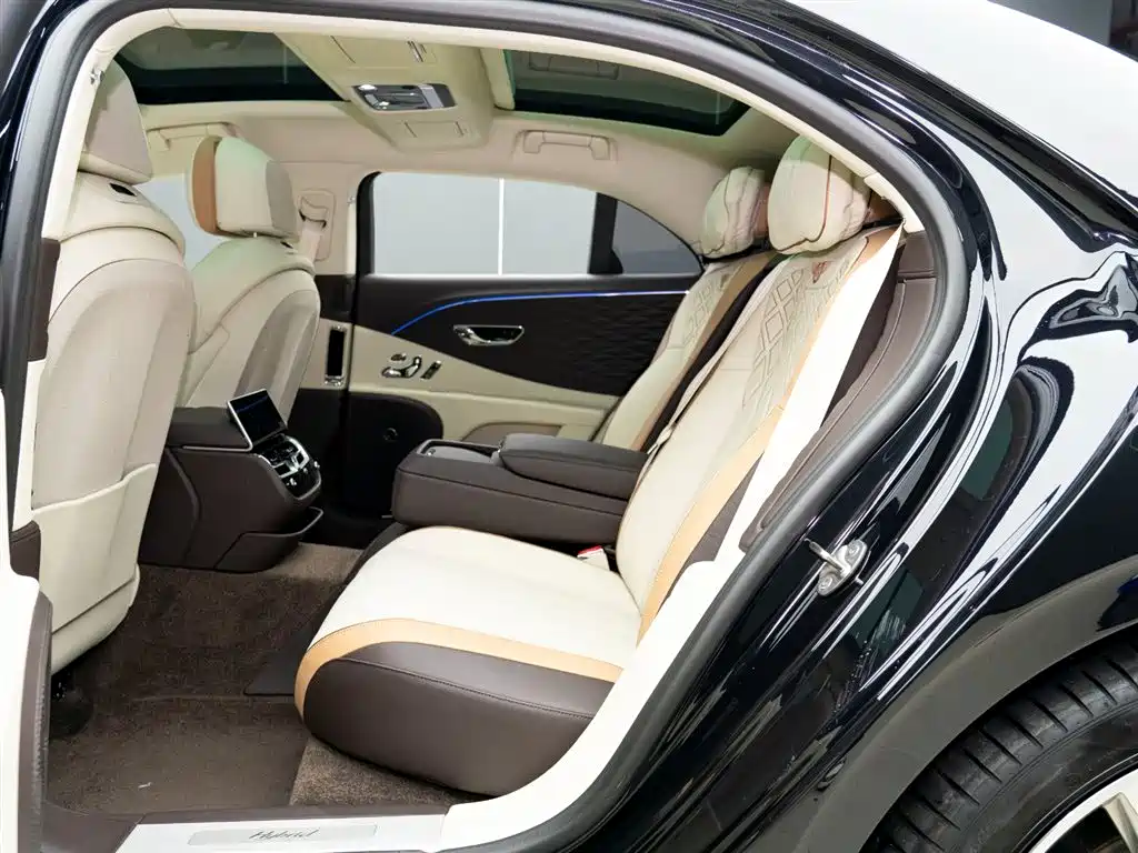 Flying Spur plug-in hybrid 2022 2.9T V6 Hybrid купить на сайте DeffCars