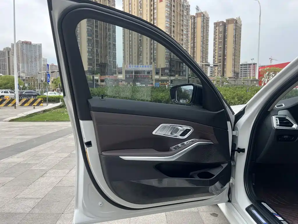 BMW 3 Series 2021 facelift 325Li M Sports Package купить на сайте DeffCars