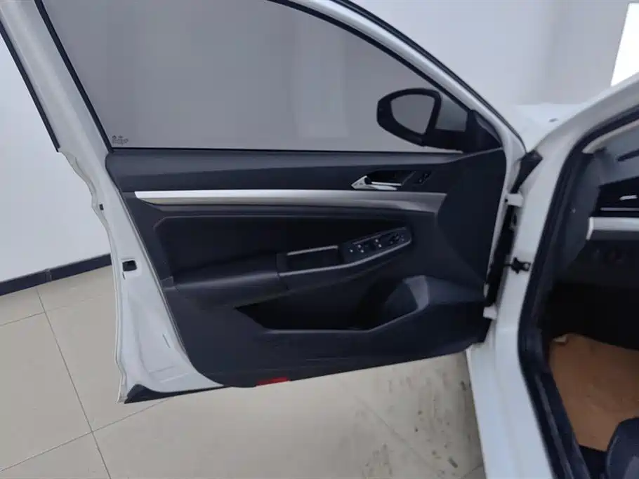 Bora 2020 1.5L automatic fashion model купить на сайте DeffCars