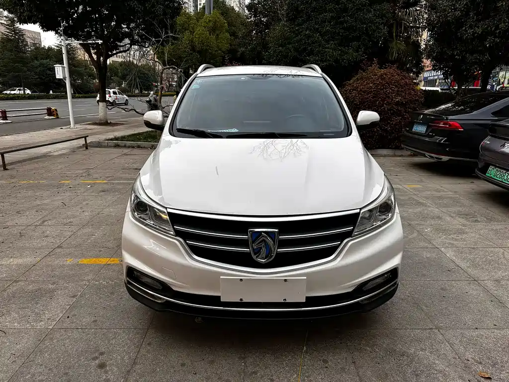 Baojun 730 2019 1.5L manual fashion 7 seats National V купить на сайте DeffCars