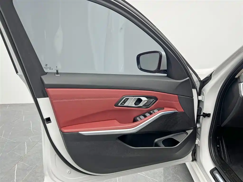 BMW 3 Series 2023 325i M Sports Package купить на сайте DeffCars