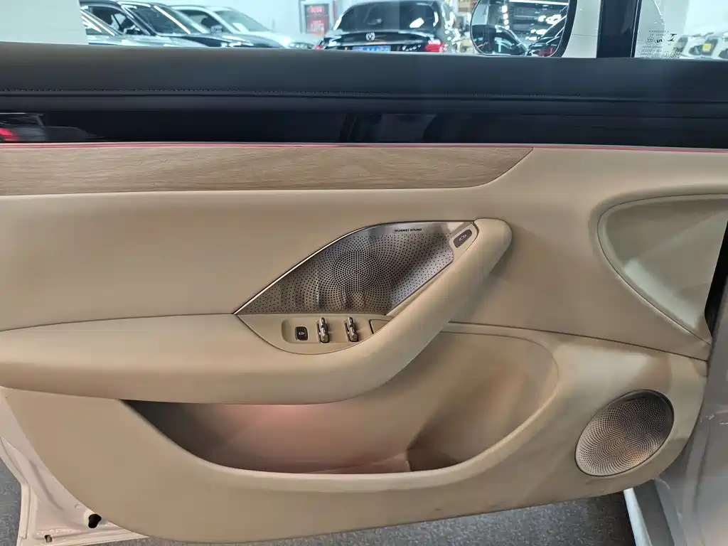 Zhijie S7 2025 model 705km Max купить на сайте DeffCars